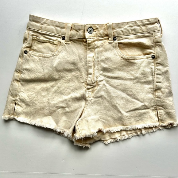 American Eagle Outfitters Pants - 🍒American Eagle Women’s Stretch Jean Shorts. Cream. Size: 8
